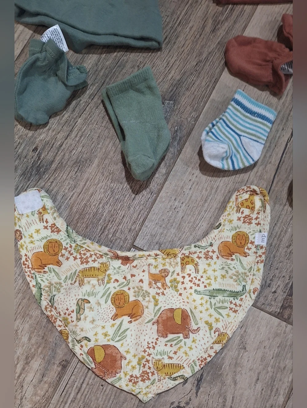 Mud Pie Mixed Brand Bundle Hats Mittens Socks Bib Neutral Boho Set #2134